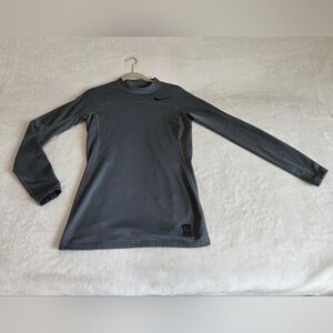 Men's Medium Nike Long-Sleeve Compression Hyper Warm Athletic Top -  Gray
